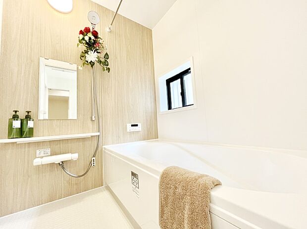 浴室乾燥機付きのバスルームでいつでも快適なバスタイムが楽しめます！