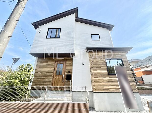 洗練された外観、上質な住空間が広がる室内は永く安心して過ごせる住居です。  