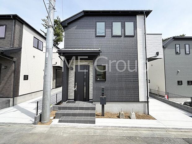 たっぷりの陽光と心地よい風が舞い込む住まい