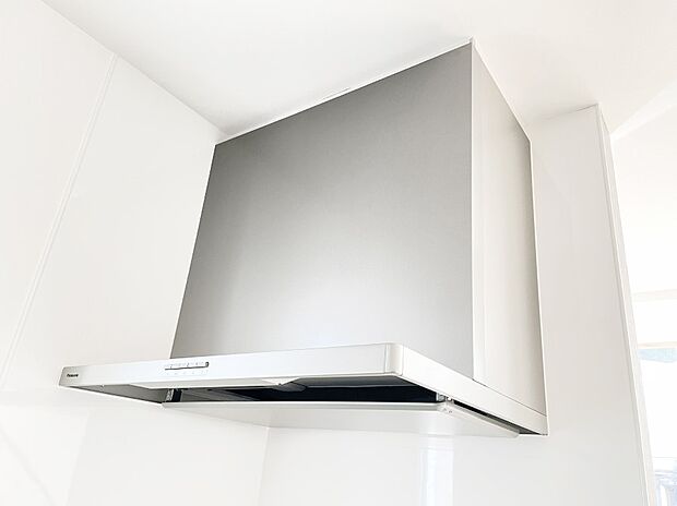 【レンジフード】基本的なお手入れはフィルターのみ!お手入れのしやすさも魅力です。