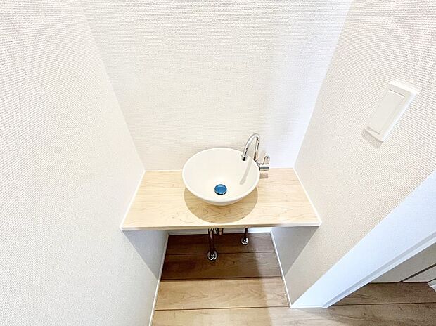 【手洗器】玄関ホールに手洗器を設けました