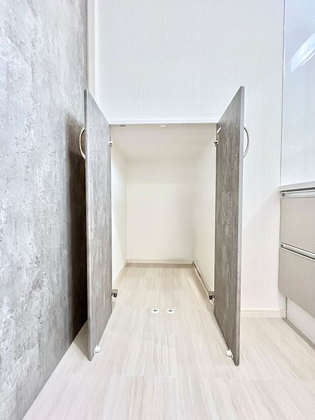 【リネンスペース】便利なリネン庫で、スッキリした使いやすい洗面室に  