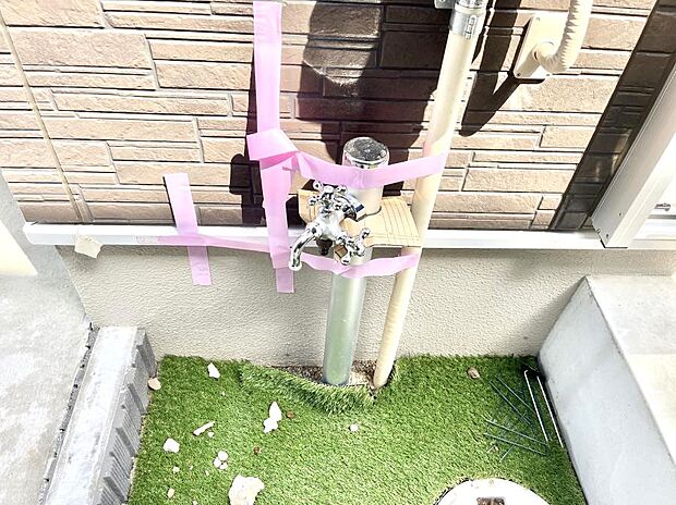 【その他現地】ガーデニングやお掃除に便利な外水栓