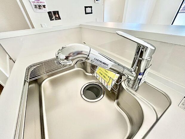 【浄水器】いつでも清潔なおいしいお水を。一つの水栓で水道水と浄水を使い分け。