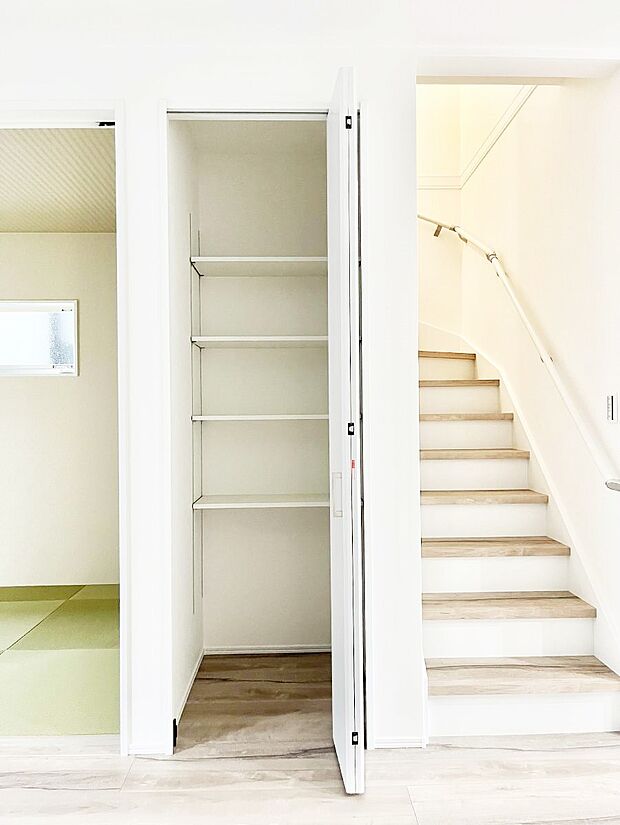 【収納】物が多くなりがちなリビングにうれしい収納