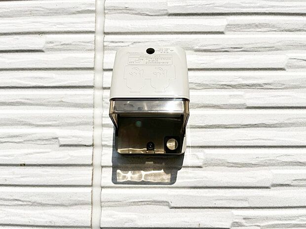 【その他現地】お掃除などに便利な外コンセント