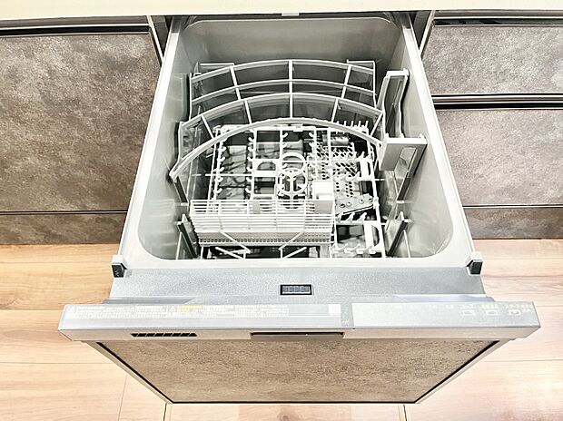 【食洗機】面倒なお片づけは食洗機にお任せ！家事の負担が減って、時間にも気持ちにもゆとりができます。