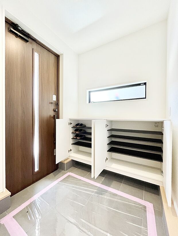 【収納】収納力ある下駄箱の活用で玄関廻りはいつでもスッキリ
