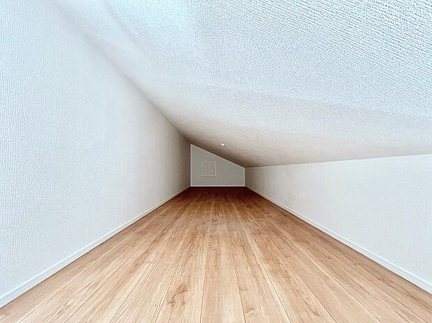 【小屋裏収納】収納ほかにもアイデア次第で快適空間に大変身！