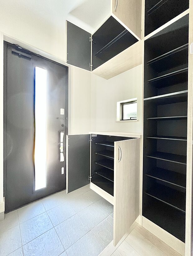 【収納】収納力ある下駄箱の活用で玄関廻りはいつでもスッキリ