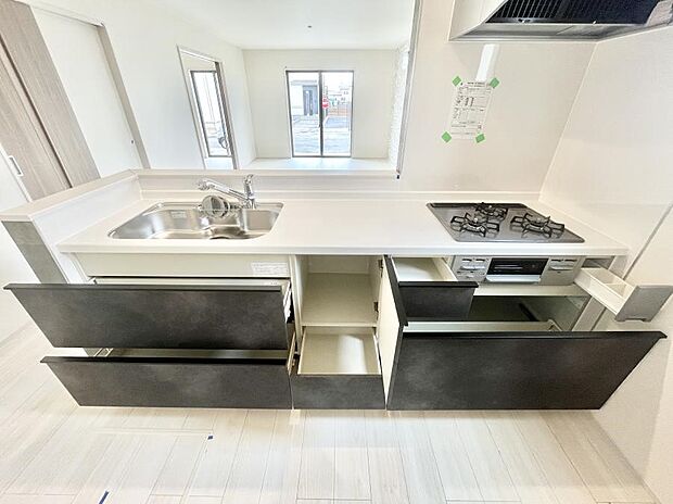 【スライド収納】使いやすさを優先したスライド式収納タイプ！