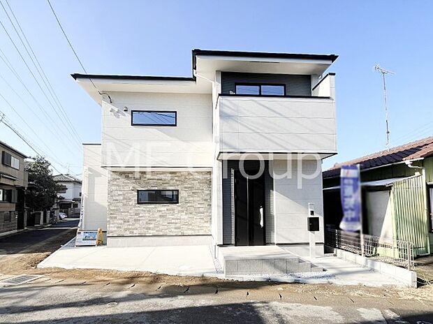 【現地外観写真】洗練された外観、上質な住空間が広がる室内は永く安心して過ごせる住居です。