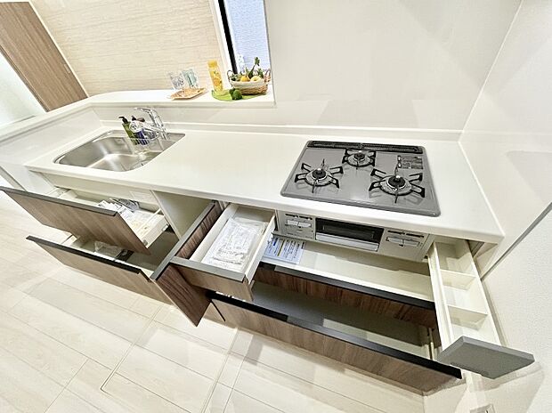 【スライド収納】使いやすさを優先したスライド式収納タイプ!