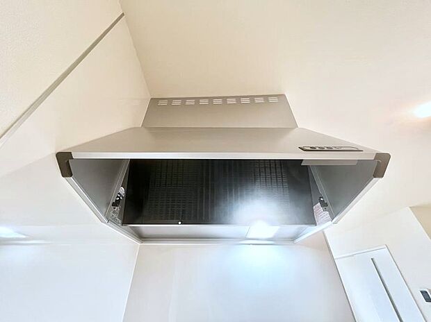 【レンジフード】基本的なお手入れはフィルターのみ!お手入れのしやすさも魅力です。