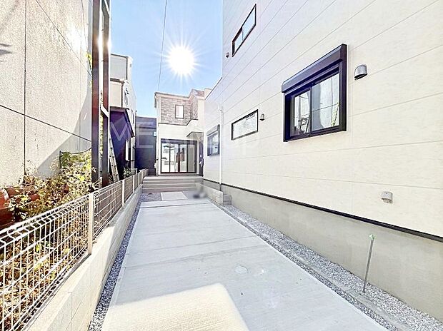 【現地外観写真】早く帰りたくなるマイホーム