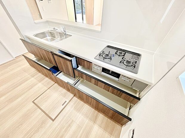 【スライド収納】使いやすさを優先したスライド式収納タイプ！