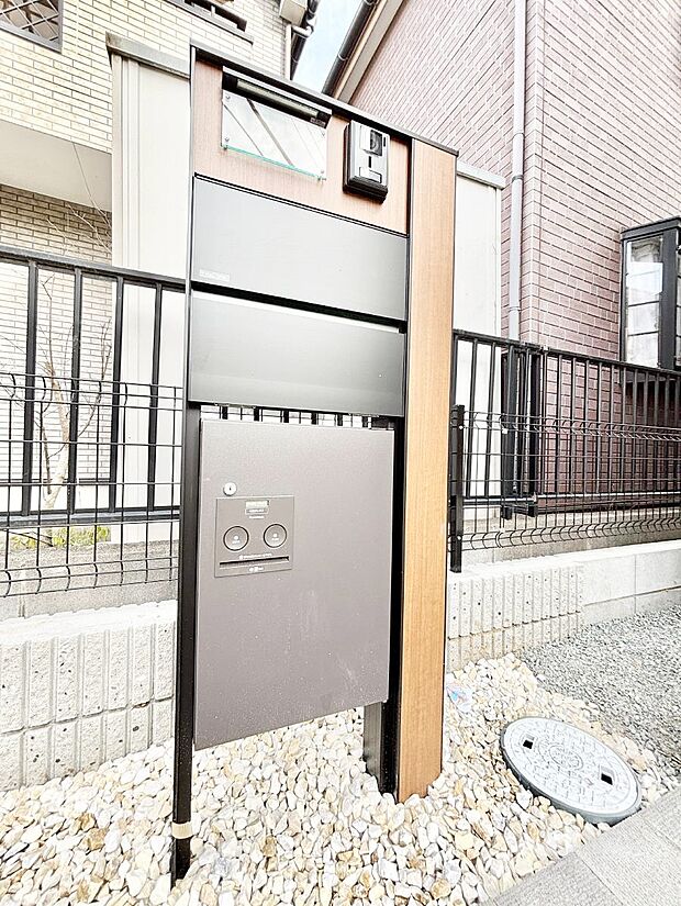 【その他現地】表札・インターホン・ポストをひとつに集約