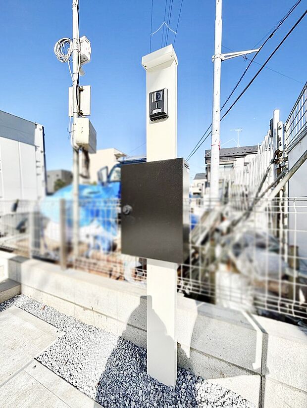 【その他現地】表札・インターホン・ポストをひとつに集約