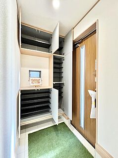 シューズボックス