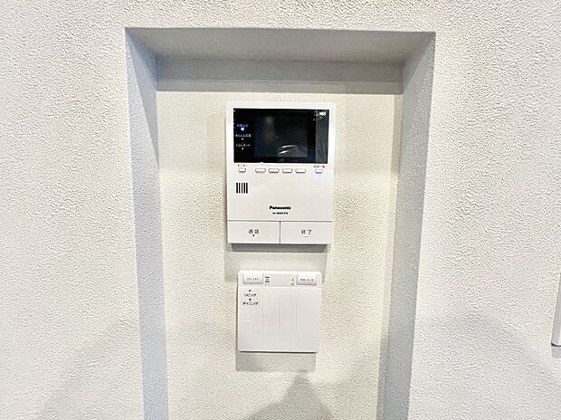 【TVモニター付きインターフォン】訪問者が一目でわかる安心のＴＶモニター付きインターフォン