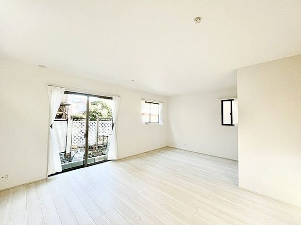 【ダイニング】家族が自然と集まる憩いのスペースになりそう