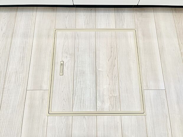 【床下収納】床下収納付き！日用品・非常用品の収納にも大活躍。