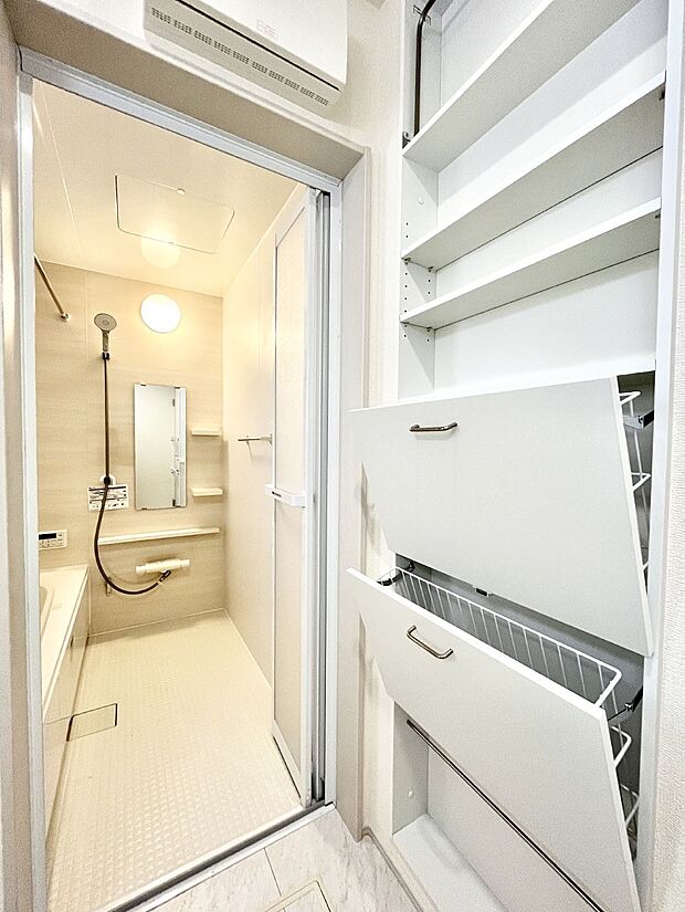 【リネンスペース】便利なリネン庫で、スッキリした使いやすい洗面室に  