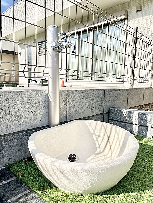 【その他現地】外水栓があると、庭のお手入れやちょっとした手洗い・洗車に便利です!