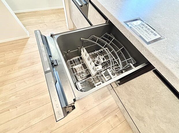 【食洗機】面倒なお片づけは食洗機にお任せ！家事の負担が減って、時間にも気持ちにもゆとりができます。