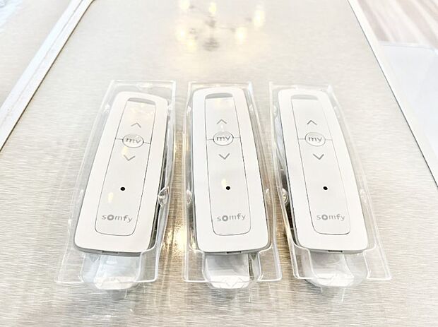 【電動シャッターリモコン】リモコン操作で簡単開閉！防犯性と快適さを向上させる電動シャッター！