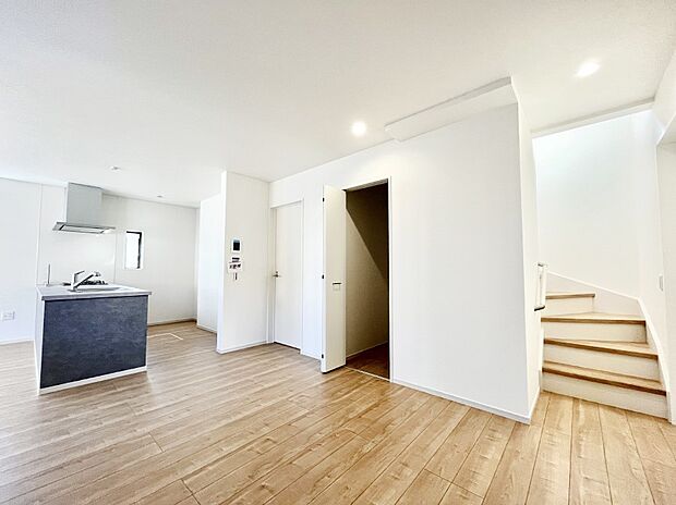 【ダイニング】家族が自然と集まる憩いのスペースになりそう　