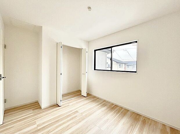 【寝室】収納も充実しています!どんなお部屋にするか考えるのが楽しみですね。