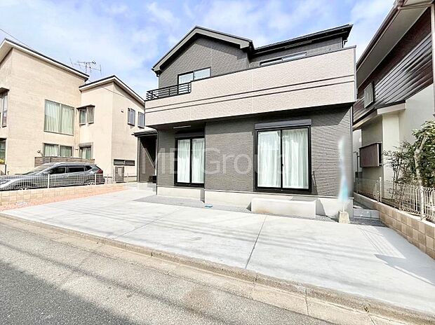 【駐車場】３台駐車できるゆとりのカースペース！