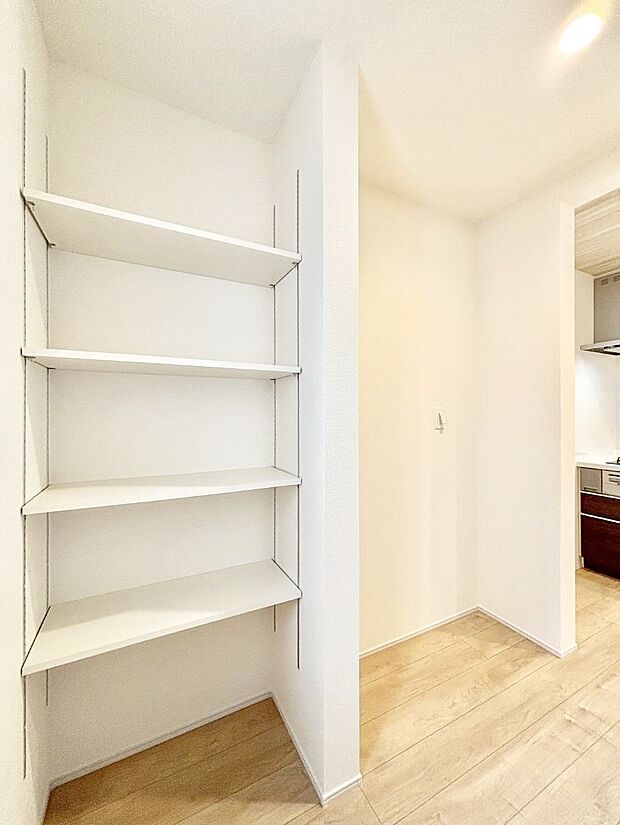 【収納】キッチンにはパントリー!食材のストックはもちろん、日用品の収納など使い方はいろいろ!