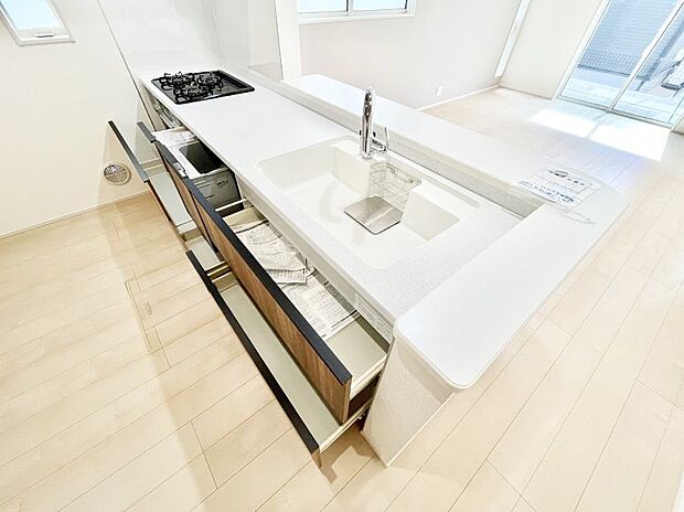 【スライド収納】使いやすさを優先したスライド式収納タイプ!