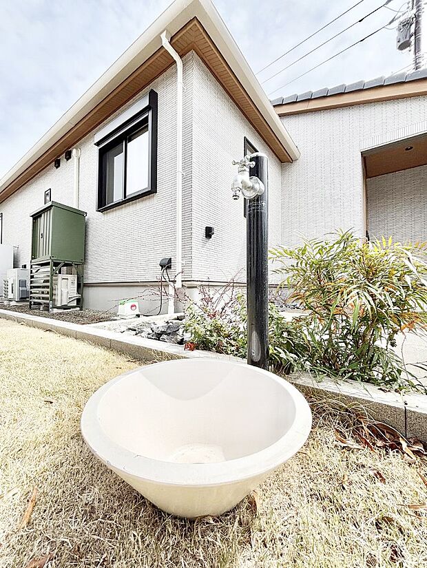 【その他現地】ガーデニングやお掃除に便利な外水栓