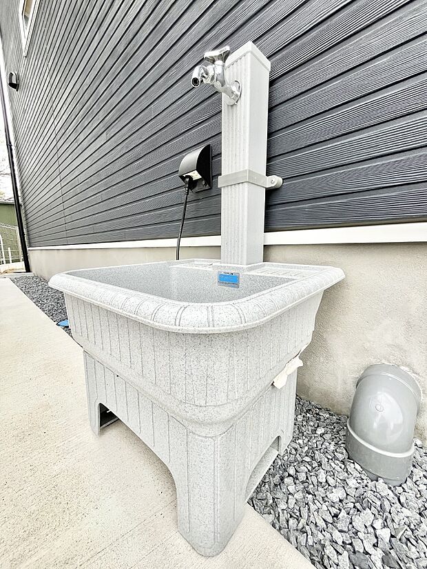 【その他現地】ガーデニングやお掃除に便利な外水栓