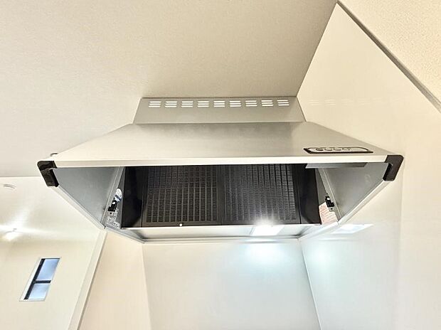 【レンジフード】フラットタイプのレンジフード、お手入れがしやすいですね!