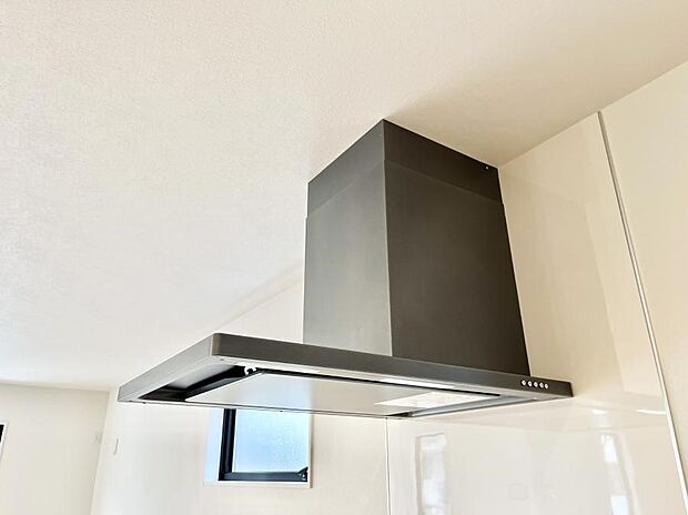 【レンジフード】基本的なお手入れはフィルターのみ!お手入れのしやすさも魅力です。