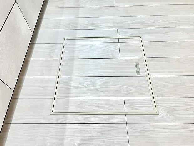 【床下収納】床下収納付き!日用品・非常用品の収納にも大活躍。