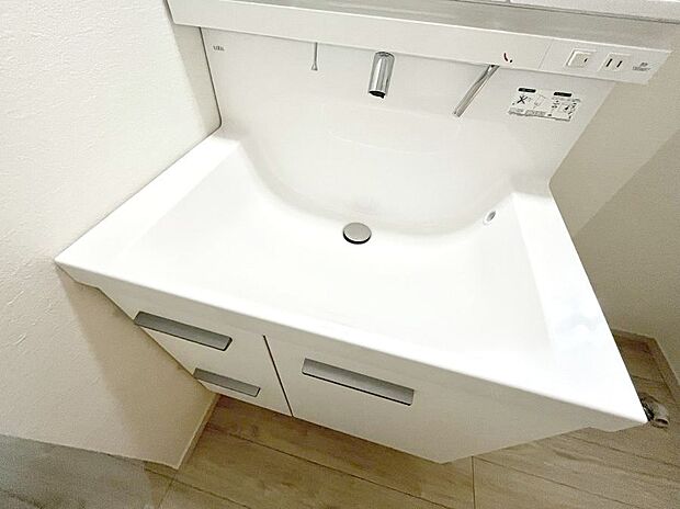 【ハンドシャワー水栓】ハンドシャワー付き！使いやすい洗面台。