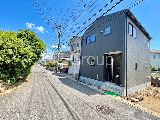 【前面道路含む現地写真】堂々完成！！ ここから始まる新生活を応援いたします！ 