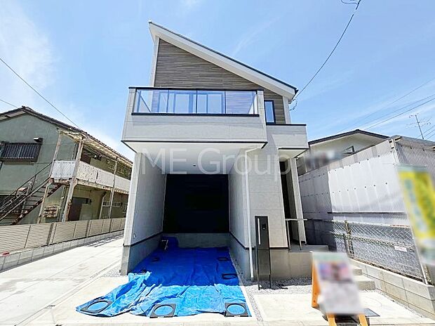 【現地外観写真】上質感あふれる外観デザイン。魅力の住まいを実現。 