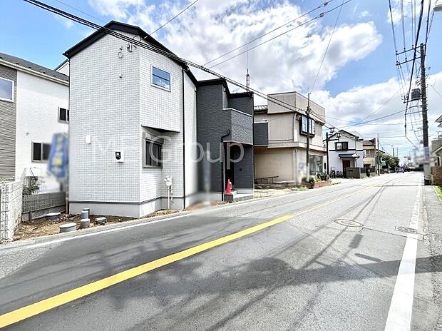 【前面道路含む現地写真】前面道路はきちんと整備されています  