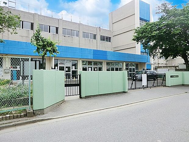 松戸市立新松戸南小学校(約350m・徒歩5分)