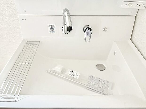 【ハンドシャワー水栓】ハンドシャワー付き!使いやすい洗面台。