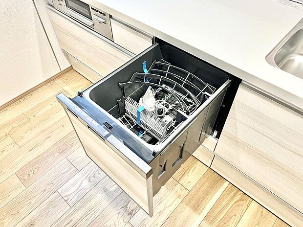 【食洗機】面倒なお片づけは食洗機にお任せ！家事の負担が減って、時間にも気持ちにもゆとりができます。