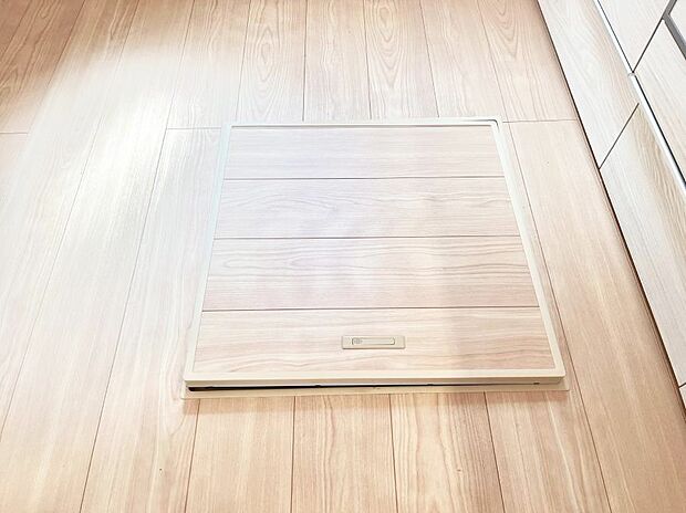 【床下収納】床下収納付き!日用品・非常用品の収納にも大活躍。
