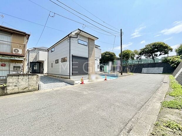 【前面道路含む現地写真】堂々完成!! ここから始まる新生活を応援いたします!
