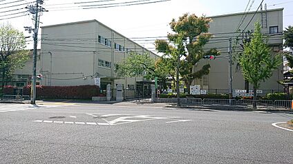 京都市立西京極小学校 960ｍ(徒歩12分)